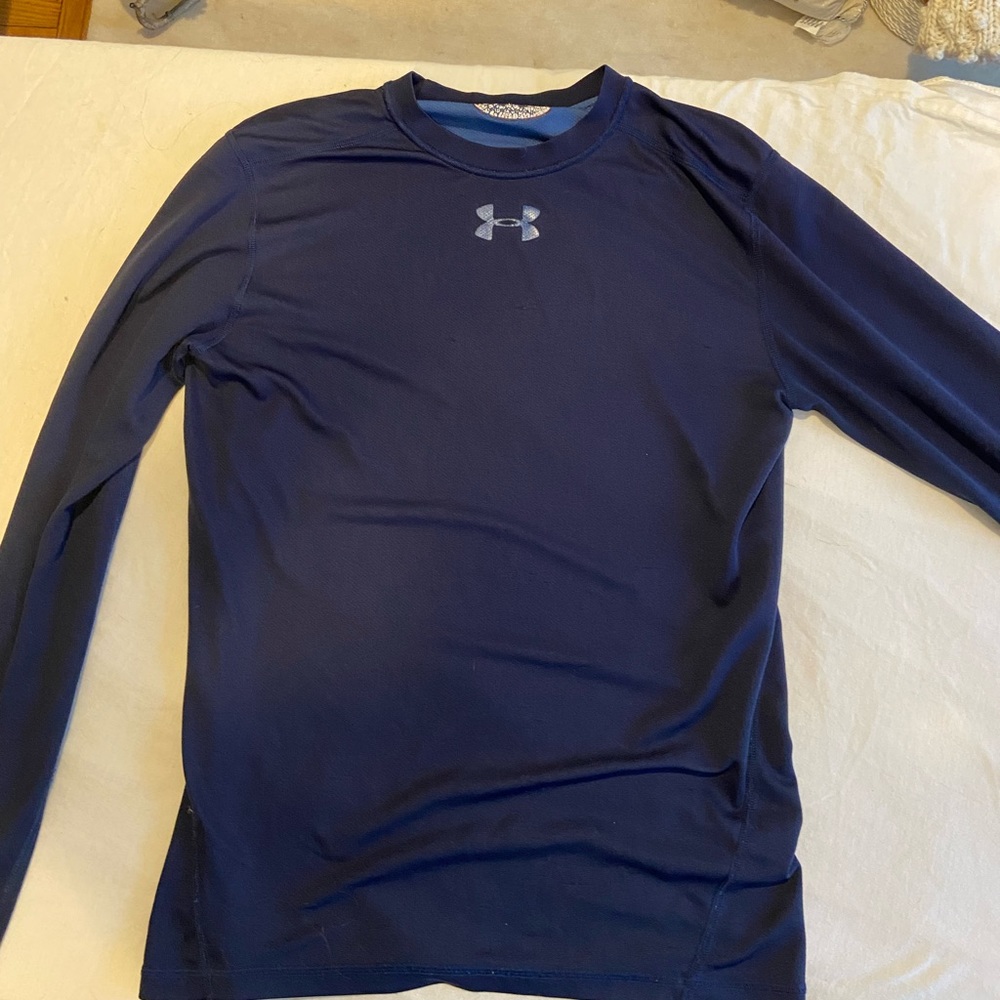 Men’s reversible Meduim underarmour long sleeve